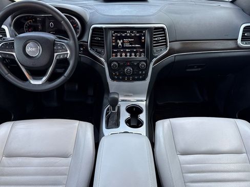 Used 2018 Jeep Grand Cherokee Limited AWD/4WD image 14