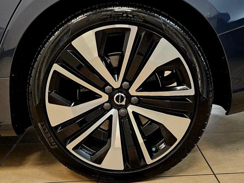 Used 2023 Volvo S60 B5 Ultimate w/ Climate Package image 37