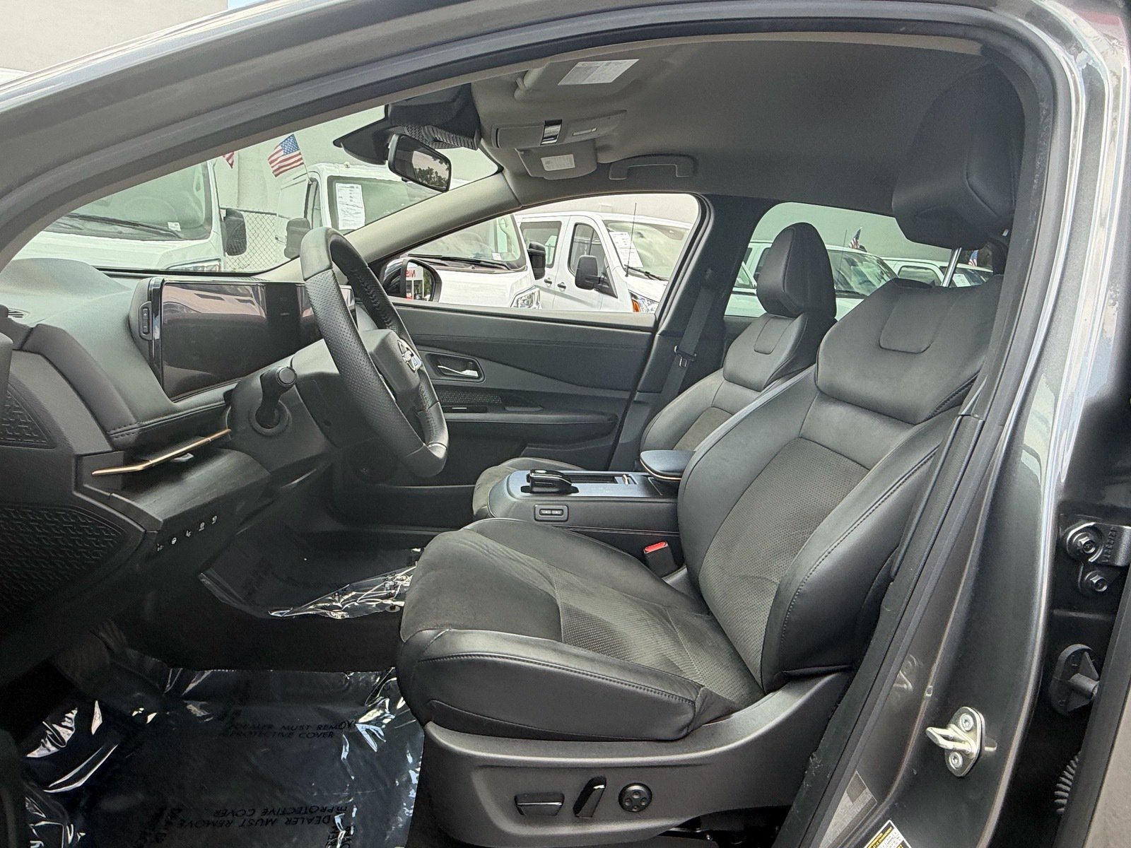 Certified 2024 Nissan Ariya FWD image 9
