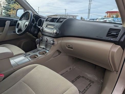 Used 2010 Toyota Highlander 4WD image 22