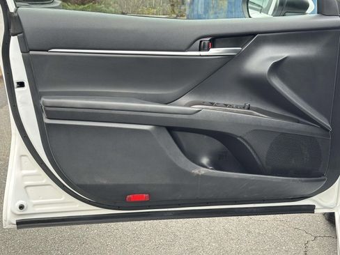 Used 2024 Toyota Camry SE image 20