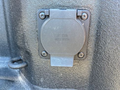 Used 2023 GMC Sierra 1500 SLT w/ SLT Premium Plus Package image 43