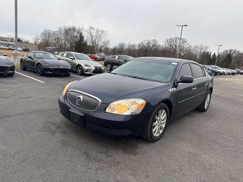 Used 2009 Buick Lucerne CXL w/ Driver Confidence Package image 3