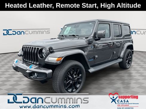 Used 2021 Jeep Wrangler Unlimited Sahara AWD/4WD image 1