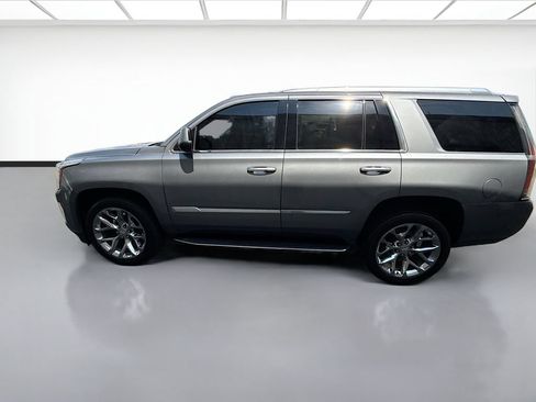 Used 2019 Cadillac Escalade Luxury AWD/4WD image 9