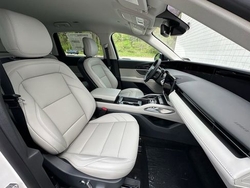 New 2026 Lincoln Nautilus Premier w/ Jet Appearance Package AWD/4WD image 22