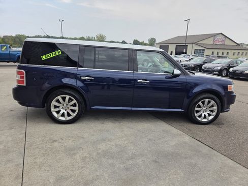 Used 2011 Ford Flex Limited w/ Class III Trailer Tow Pkg image 4