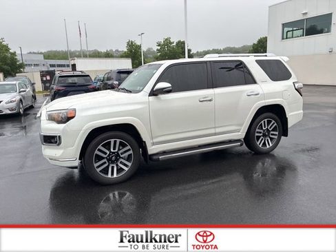 Used 2023 Toyota 4Runner Limited AWD/4WD image 19