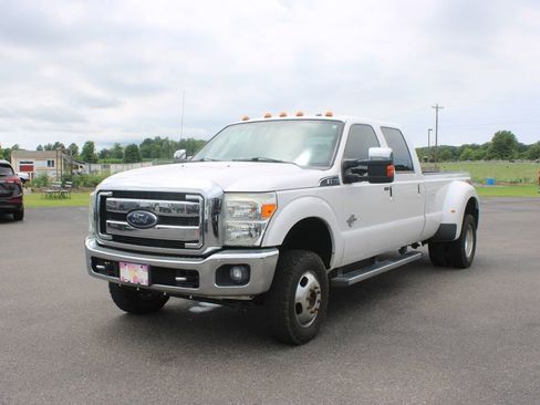 Used 2015 Ford F350 Lariat w/ Lariat Ultimate Package AWD/4WD image 4