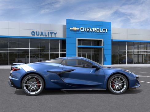 New 2027 Chevrolet Corvette Grand Sport RWD image 5