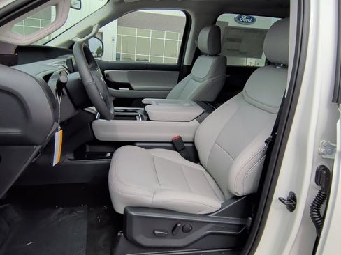 New 2027 Ford Expedition Active RWD image 12