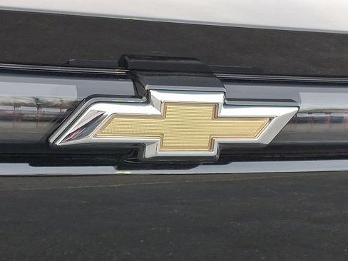 Used 2025 Chevrolet Equinox EV LT w/ Convenience Package image 28