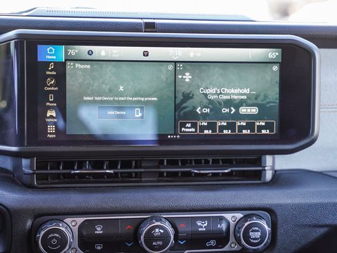 Used 2024 Jeep Wrangler Sport S image 14