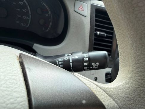Used 2013 Toyota Sienna LE FWD image 16