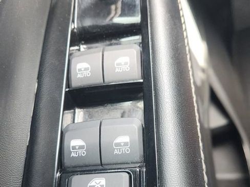 Used 2023 Jeep Wagoneer Series II image 39