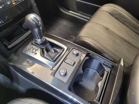 Used 2017 INFINITI QX70 AWD w/ Premium Package image 26
