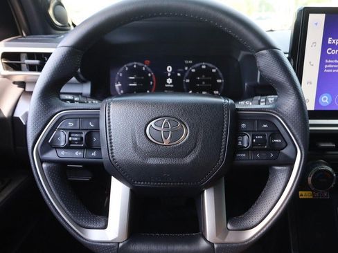 Certified 2025 Toyota 4Runner TRD Off-Road Premium AWD/4WD image 12