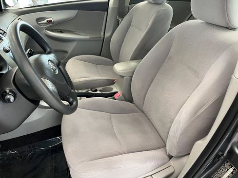 Used 2011 Toyota Corolla LE image 10