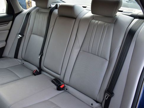 Used 2018 Honda Accord Touring image 21