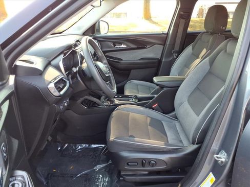 Used 2021 Chevrolet TrailBlazer LT w/ Convenience Package image 26