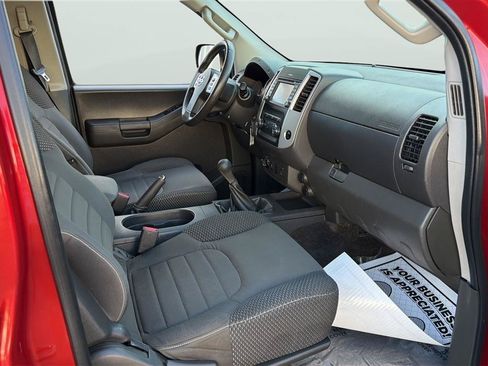 Used 2013 Nissan Xterra PRO-4X AWD/4WD image 15