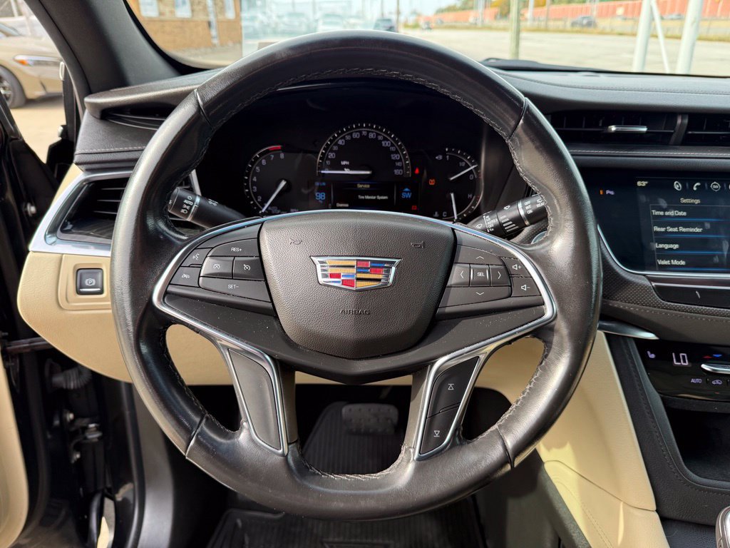 Used 2019 Cadillac XT5 AWD image 32