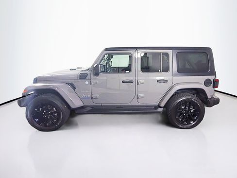 Used 2023 Jeep Wrangler Unlimited Sahara w/ Cold Weather Group AWD/4WD image 4
