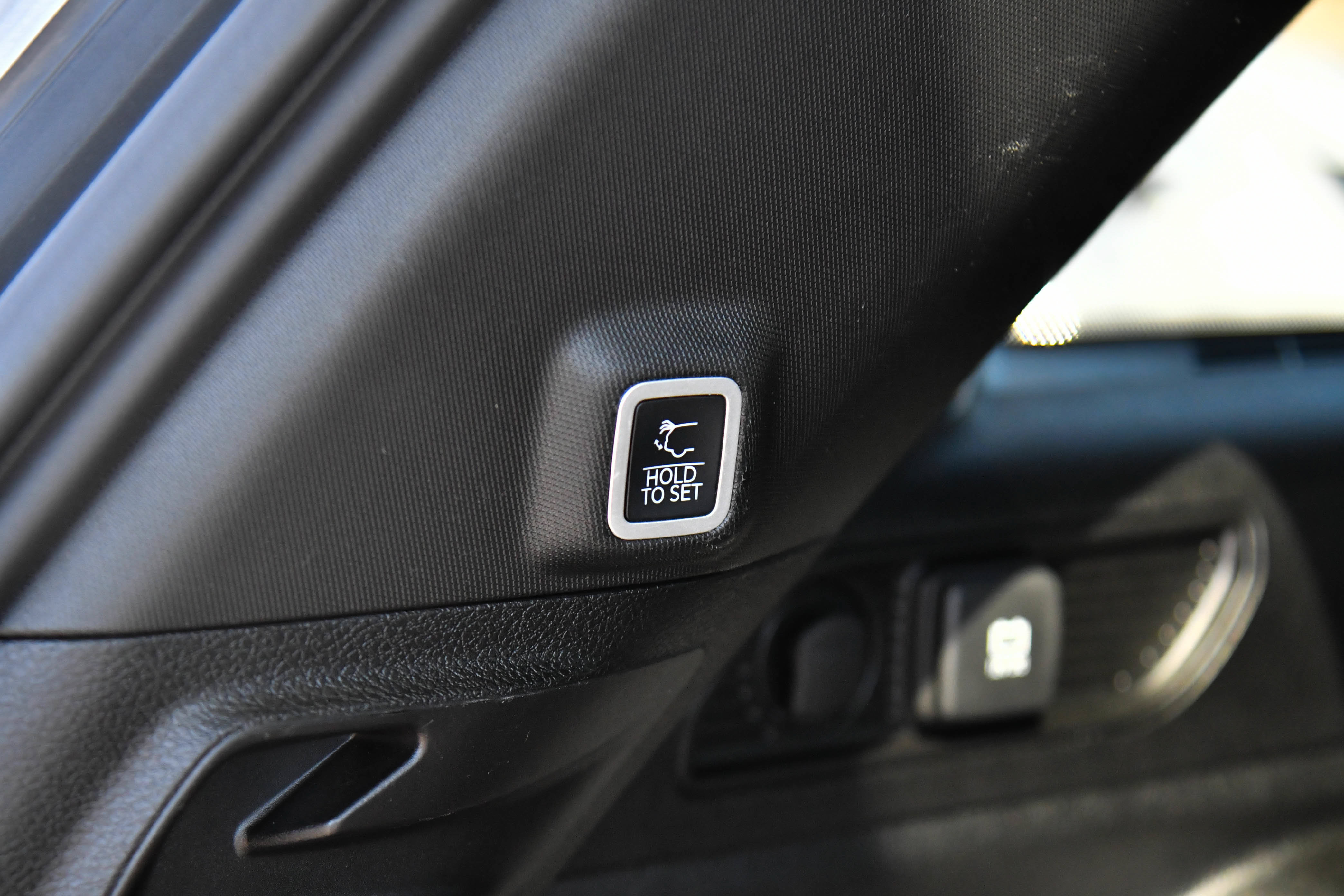 Used 2025 Jeep Grand Cherokee Altitude AWD/4WD image 44