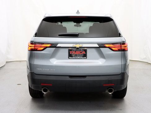 Used 2023 Chevrolet Traverse LS image 6
