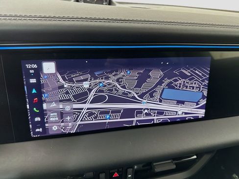 Used 2025 Porsche Macan Turbo Electric image 16