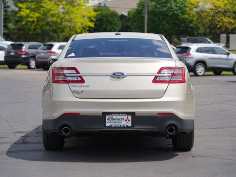 Used 2018 Ford Taurus SE FWD image 4