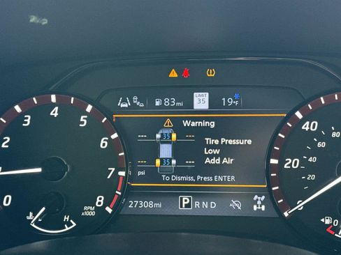 Used 2024 Nissan Frontier PRO-4X w/ Technology Package image 29