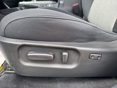 Used 2023 Toyota Tacoma TRD Off-Road image 14