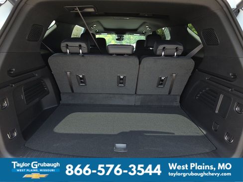 New 2026 Chevrolet Traverse LT w/ Sun and Wheel Package FWD image 34