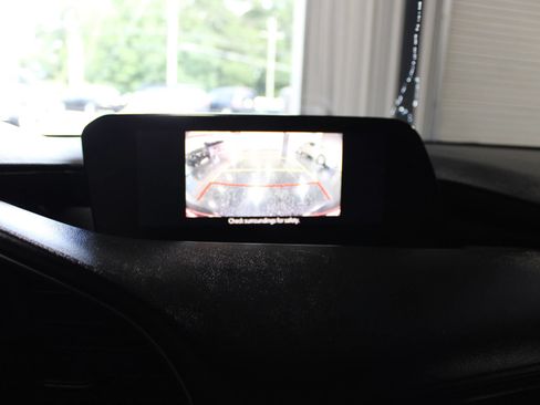 Used 2021 MAZDA MAZDA3 s FWD image 17