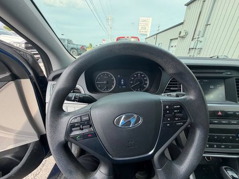 Used 2017 Hyundai Sonata SE FWD image 10