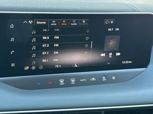 New 2026 Nissan Leaf w/ Illuminated Package image 15