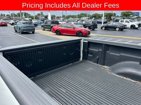 Used 2018 Nissan Frontier SV RWD image 5