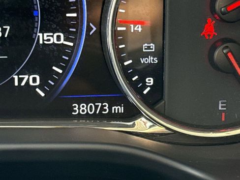 Used 2023 GMC Acadia Denali image 11