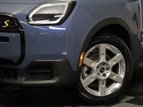 Certified 2025 MINI Cooper Countryman SE image 3