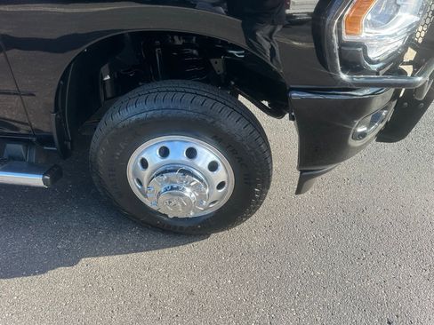 Used 2024 RAM 3500 Big Horn w/ Safety Group AWD/4WD image 7