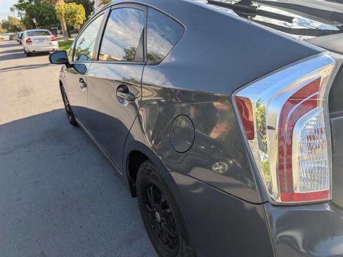 Used 2012 Toyota Prius Three w/ Preferred Accessory Pkg image 8