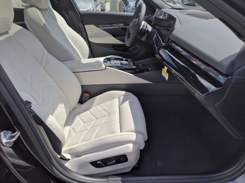 New 2027 BMW 530i xDrive w/ M Sport Package AWD/4WD image 35