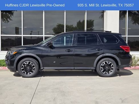 Used 2019 Nissan Pathfinder SL image 4