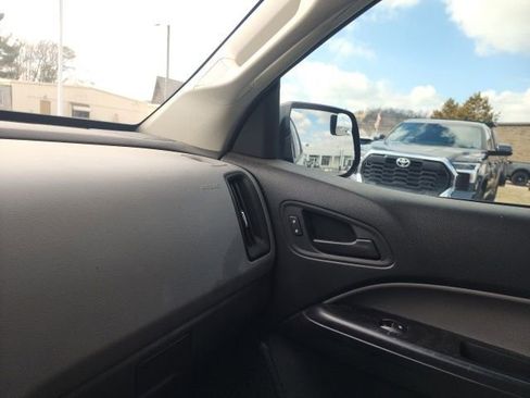 Used 2019 Chevrolet Colorado W/T w/ WT Convenience Package image 16