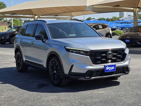 Used 2025 Honda CR-V Sport image 3