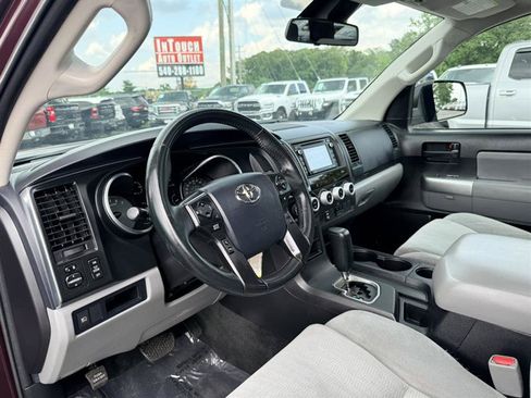 Used 2018 Toyota Sequoia SR5 w/ Carpet Cargo Mat Package AWD/4WD image 31