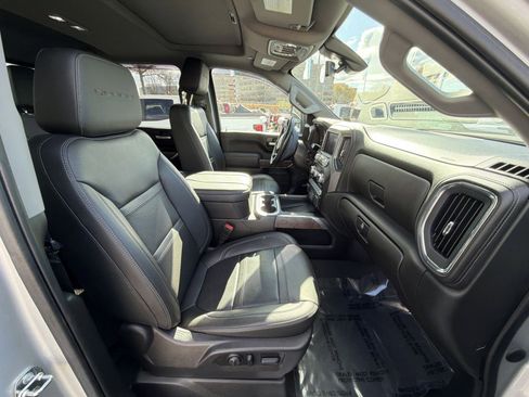 Used 2023 GMC Sierra 3500 Denali image 27