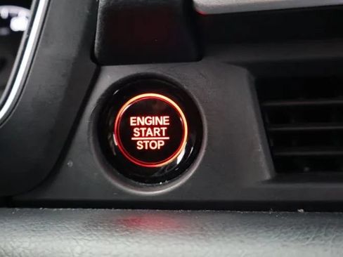 Used 2025 Honda Pilot EX-L image 26
