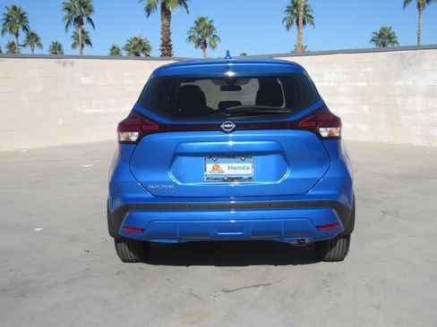 Used 2025 Nissan Kicks Play S image 7